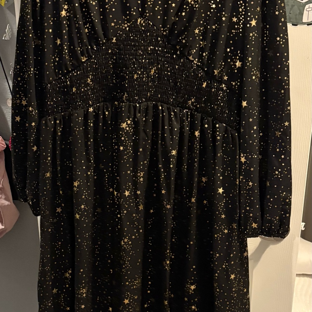 SHEIN Black and Gold Star Print Long Sleeve Dress